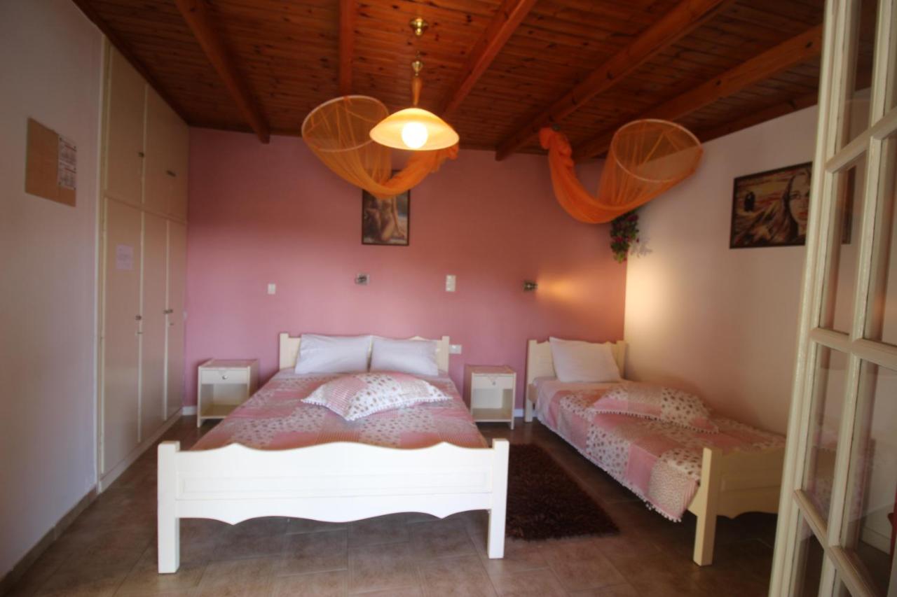Niky'S Cottage باليوكاستريتسا المظهر الخارجي الصورة
